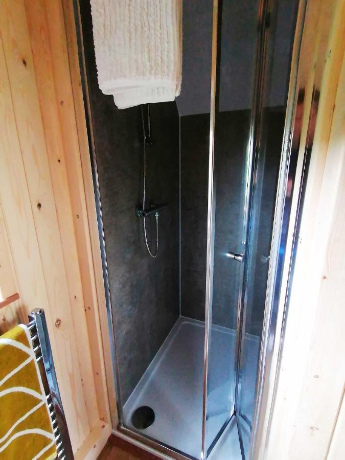 Air A' Chroit Luxury Pods Apartment Paible ภายนอก รูปภาพ