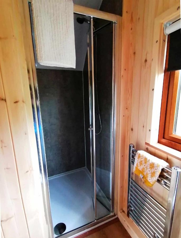 Air A' Chroit Luxury Pods Apartment Paible ภายนอก รูปภาพ
